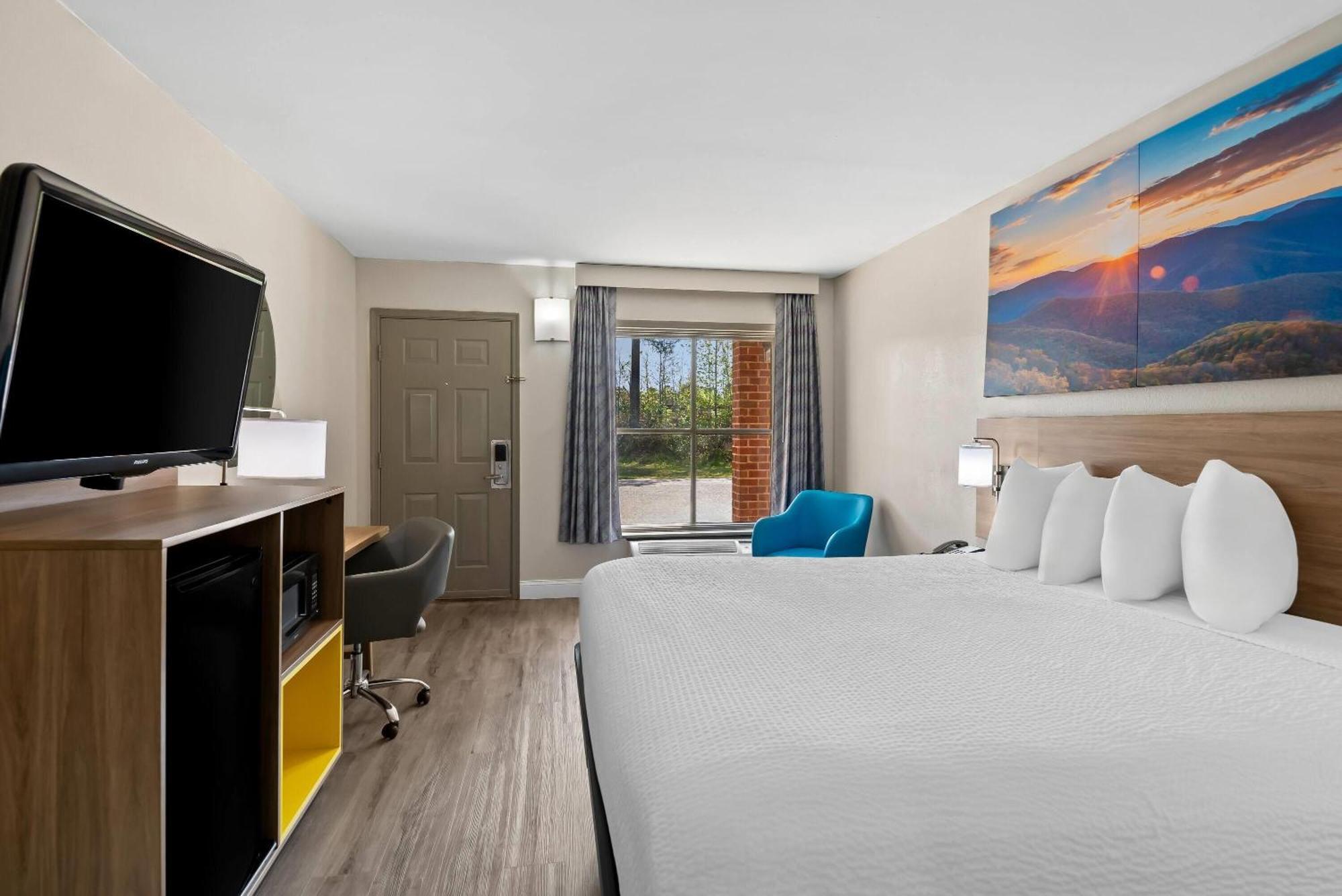 Days Inn By Wyndham Petersburg/South Fort Lee Bagian luar foto