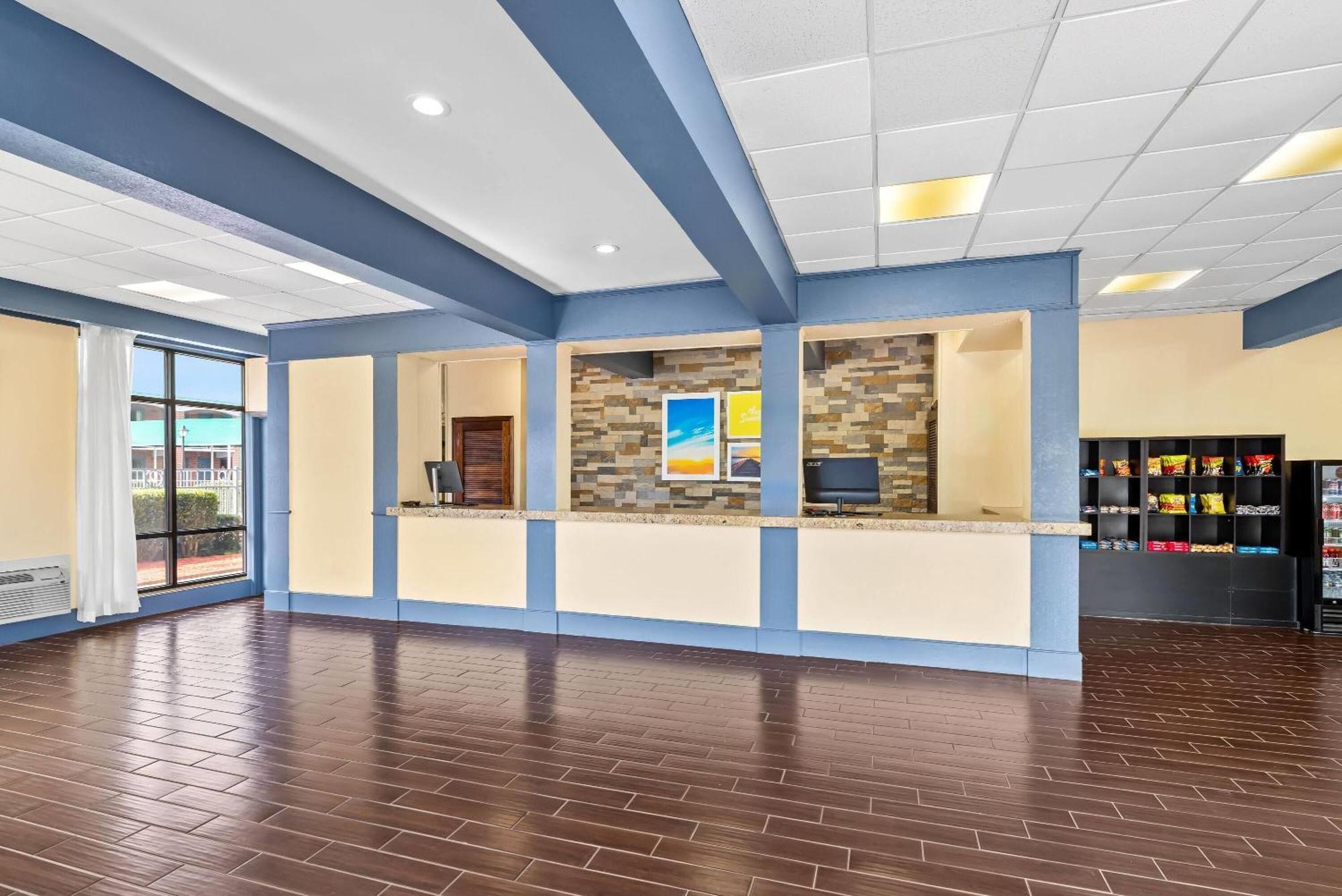 Days Inn By Wyndham Petersburg/South Fort Lee Bagian luar foto